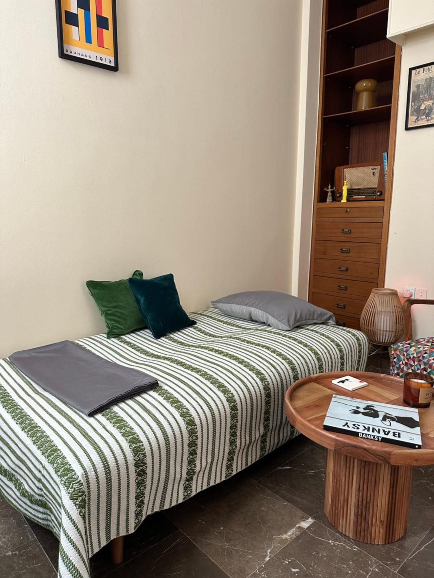 Apartment Midcentury Modern *